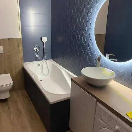 Great Flat In The Centre